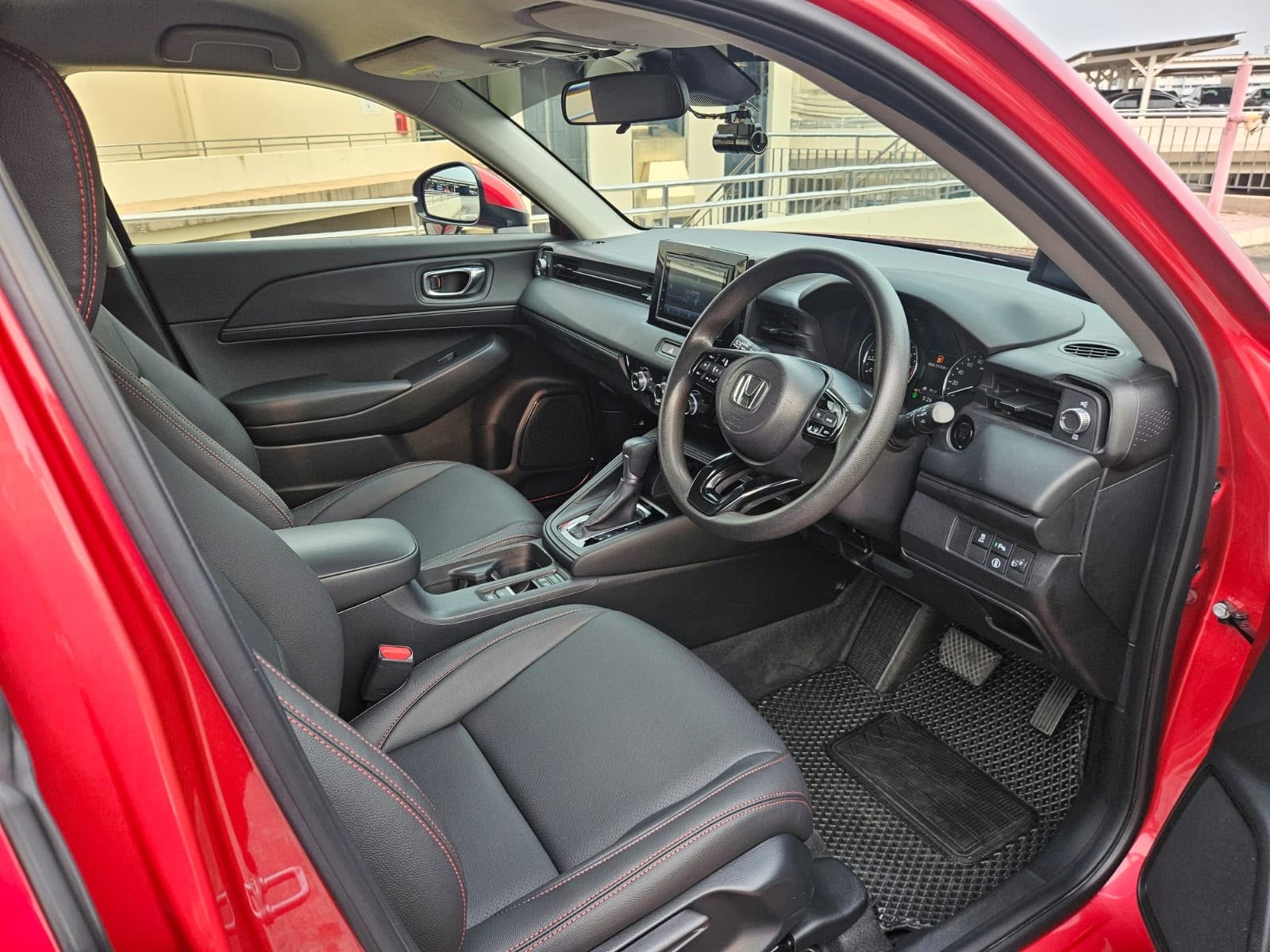 Honda Vezel 1.5 G photo 7